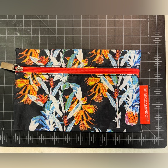 VGUC pouch Rebecca Minkoff for Ipsy - Picture 2 of 3